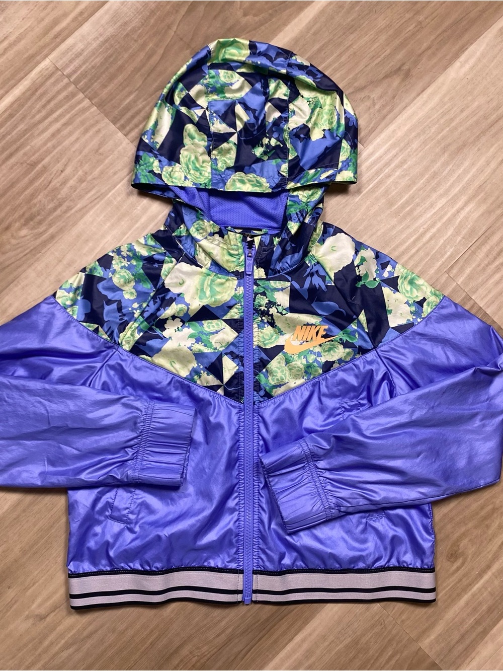 Nike Windrunner Jacket Girls L Printed Sportswear Full Zip Athletic Lightweight